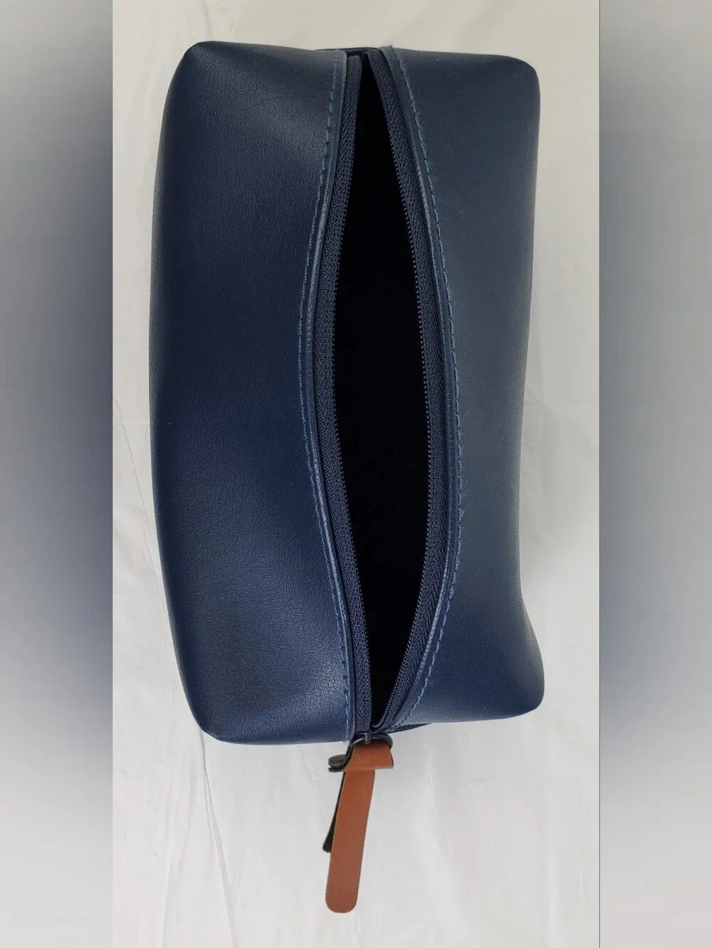 Cole Haan x American Airlines BLUE Amenity Cosmetic Travel Holder BAG ONLY - EUC